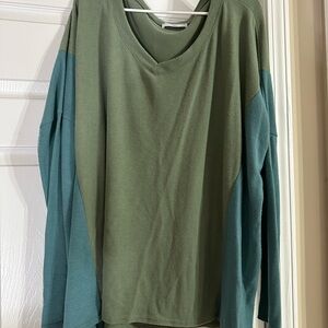 Women's V-Neck Sweater in Green and Teal